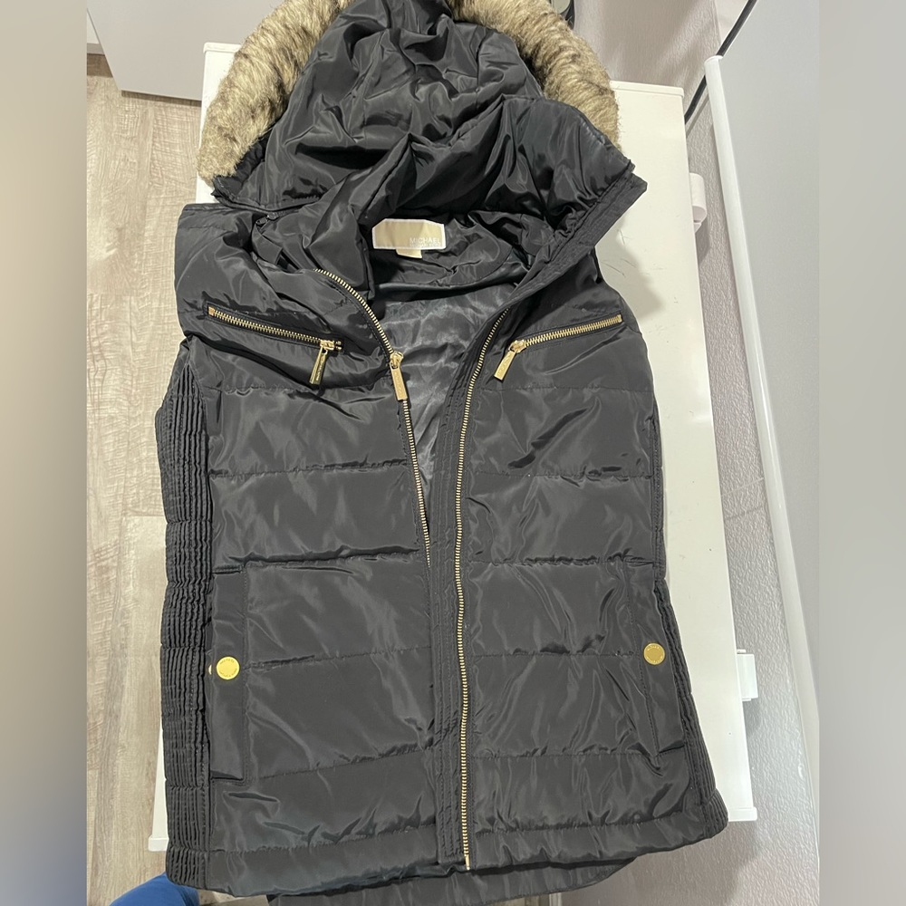 Michael kors fur trimmed removable hooded Black vest down jacket Quilted Puffer